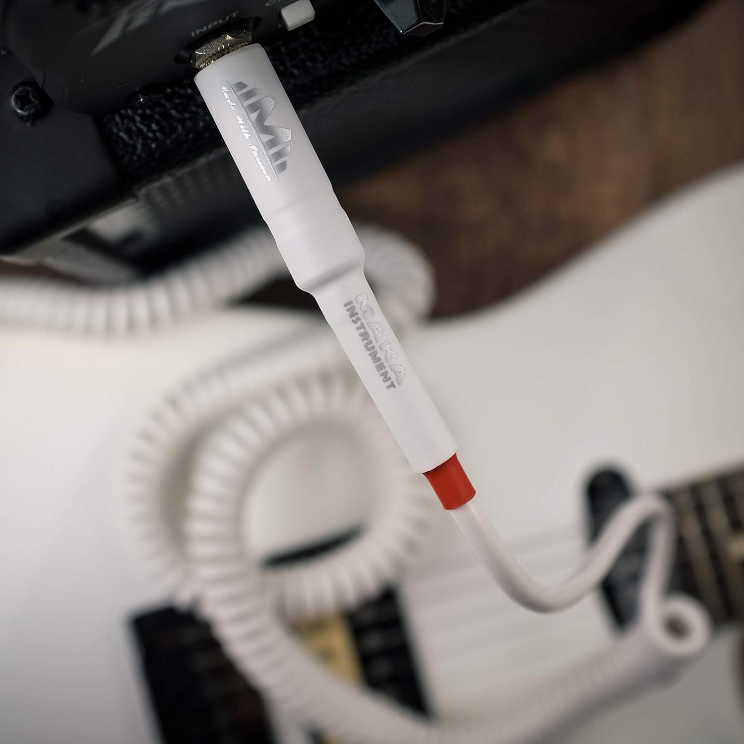 Premium Guitar Coil Cable 20 Feet, Instrument Coiled Curly Cord for Guitar Bass, 1/4 inch Right Angle to Straight, White … - Image 6