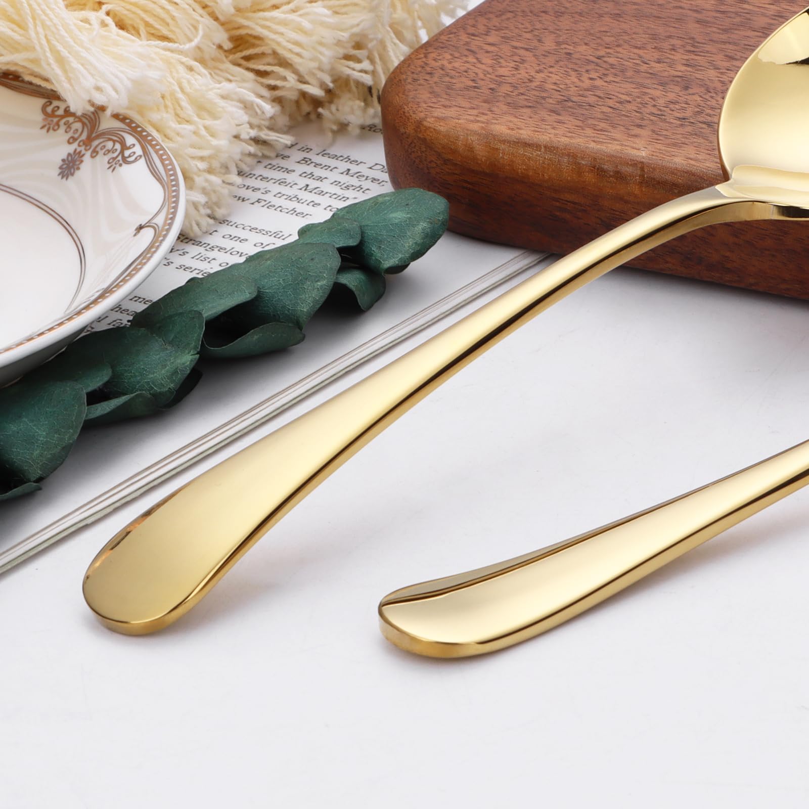 Juego de 4 cucharas de sopa redondas de 7 pulgadas, acero inoxidable 18/10, resistentes con cuenco profundo, pulido de espejo fino, aptas para lavavajillas (dorado)