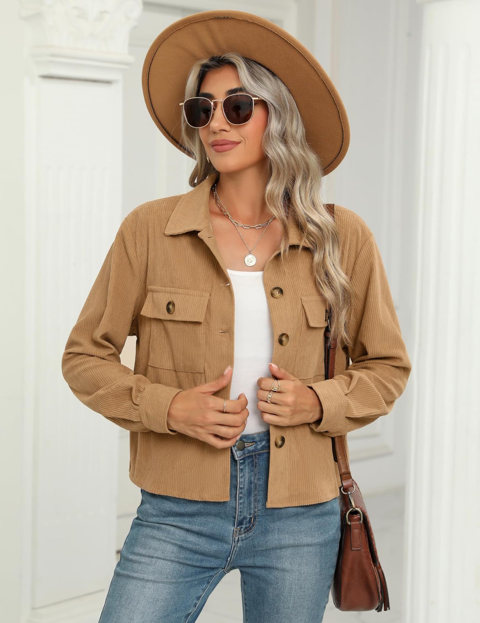 Veste Femme Velours Côtelé Mi-Saison Chemise-Veste Boutonné à Revers Manches Longues Blouson Court Poches Automne Printemps Surchemise Chic Décontractée Coupe Légère Confortable Quotidien