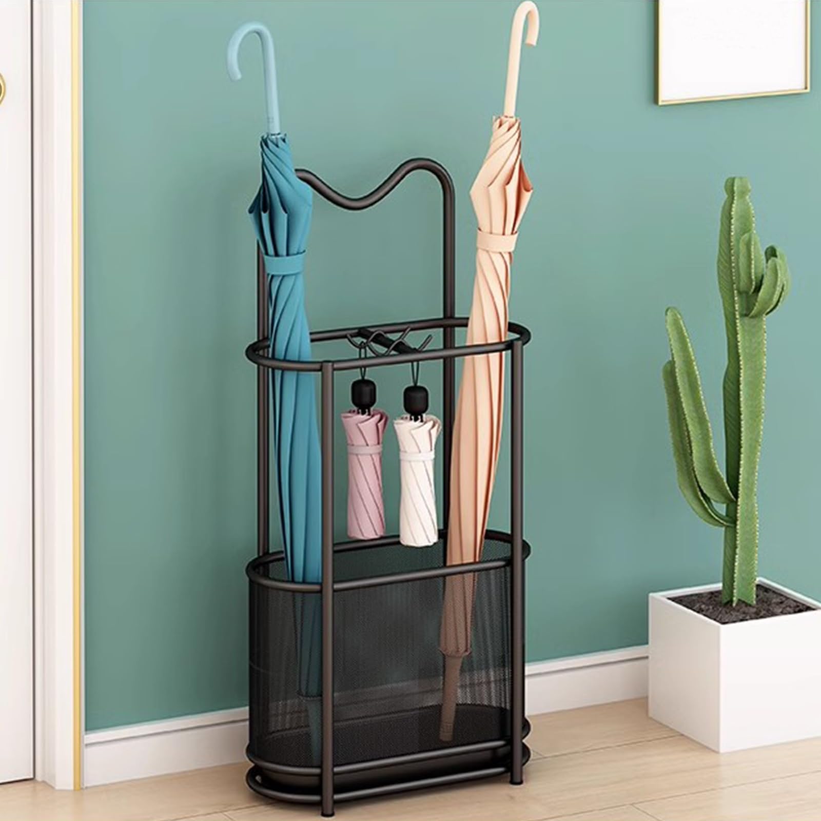 Panier pour parapluies design idéal pour garder une entrée de maison propre et sèche