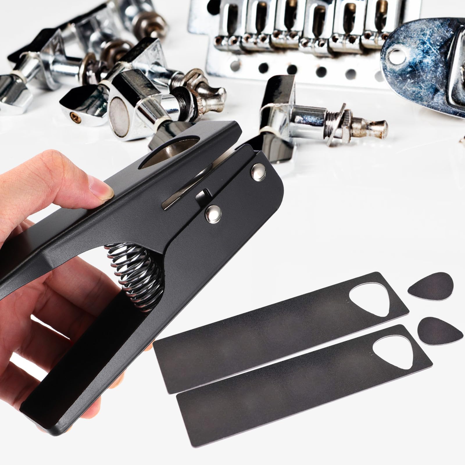 Beaupretty Gitarrenplektrum Selbstgemacht aus Eisen Stanzer und Komfortablem Griff mit Rutschfestem Silikonpad in Elegantem Schwarz für Einfache Herstellung von Gitarrenpicks