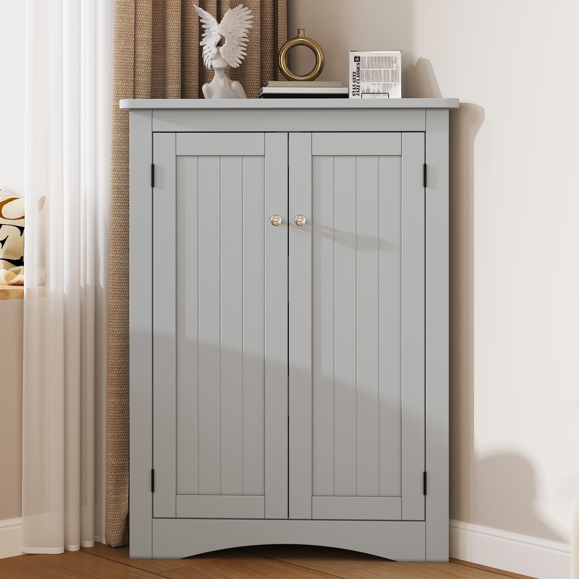 Armadio angolare grigio autoportante, 2 ante, triangolare, 3 ripiani, pannello in MDF, superficie verniciata, salvaspazio, bagno, cucina, soggiorno, 61,5 x 80 cm