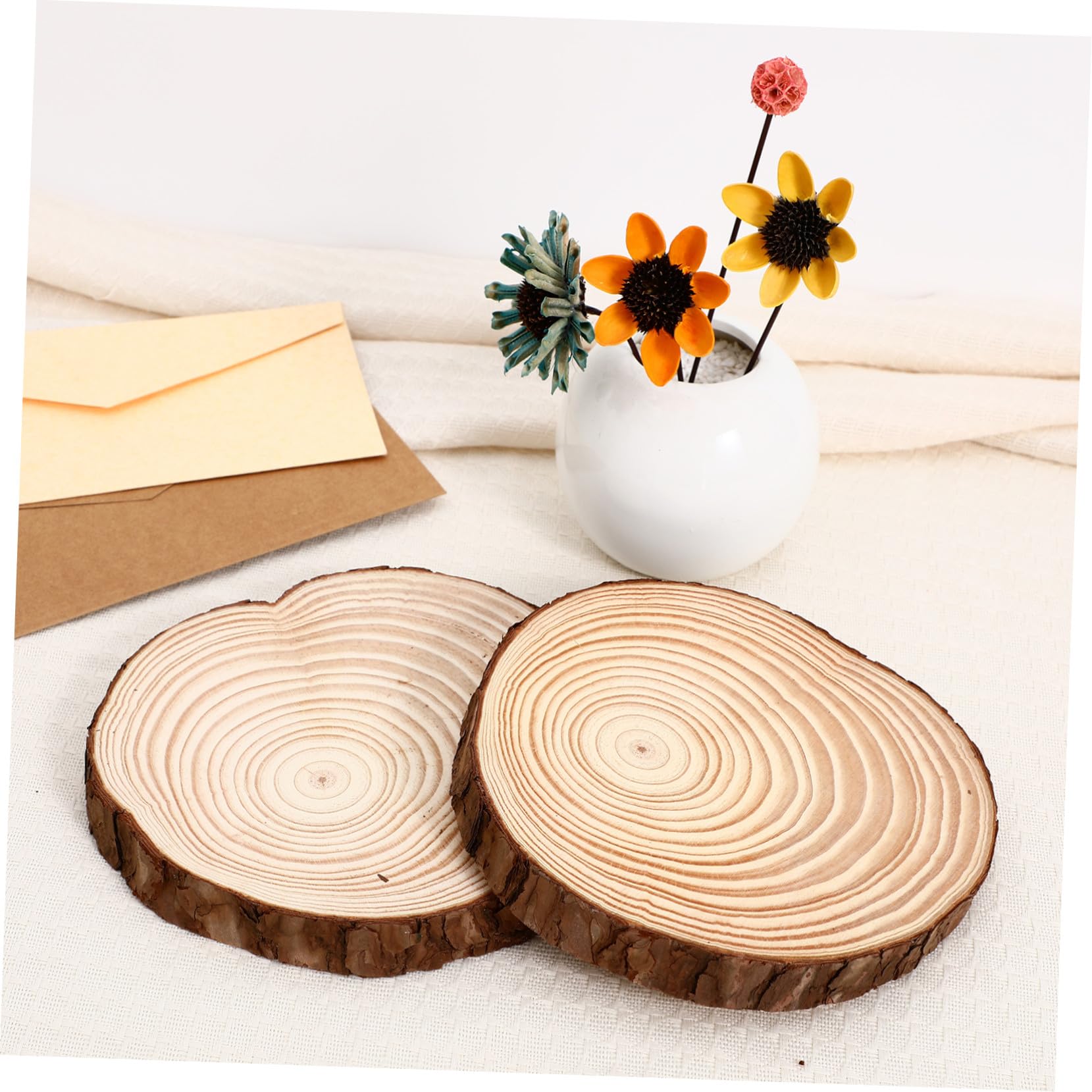 2 Stück Unbemalte Holzscheiben mit Rinde Rustikale Baumscheiben aus Kieferholz für DIY Dekoration Bemalbare Holzornamente Vielseitig als Untersetzer und Hochzeitsdeko