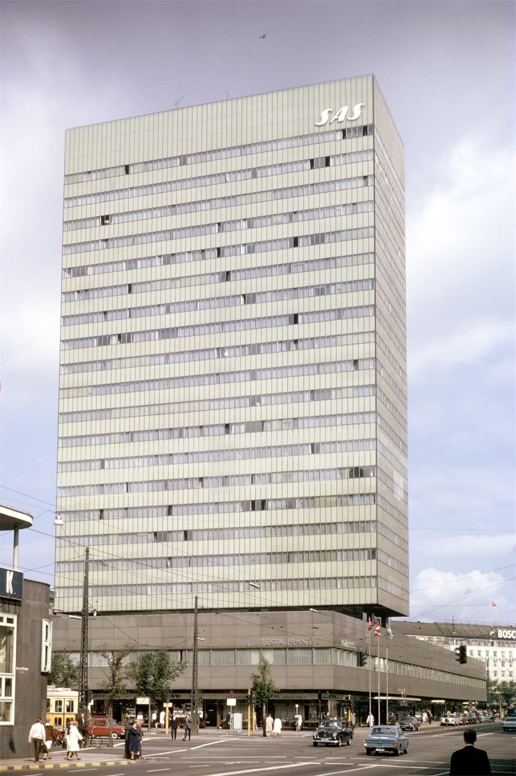 Room 606: The SAS House and the Work of Arne Jacobsen