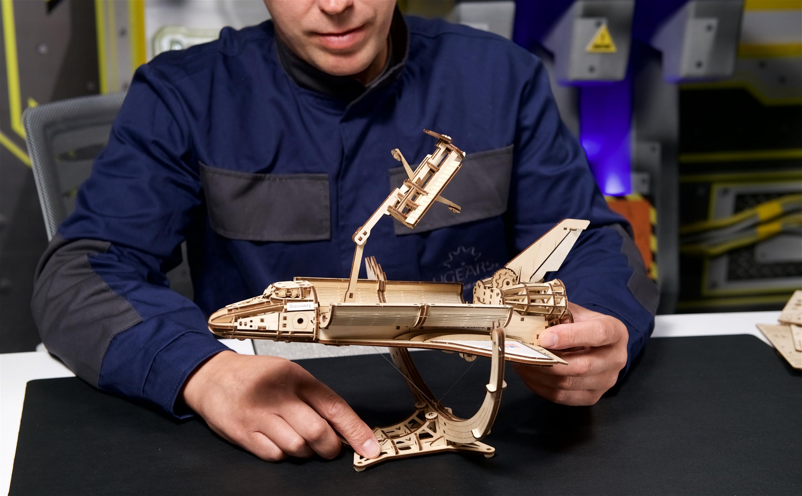 UGEARS NASA-Raumfähre Discovery Holzpuzzle Erwachsene 3D - Modellbausatz Erwachsene Modellbau Holz Puzzle 3D Puzzle Holz Bastelset, Mechanisch Modellbau Hobby Bausatz, Weihnachts DIY Geschenke