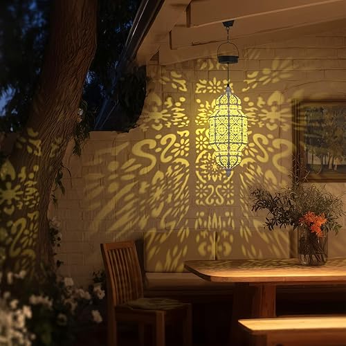 Vista 60 de Twinkya Luces solares colgantes para jardín al aire libre, farol solar impermeable, de metal, marroquí, decoración al aire libre para patio, camino