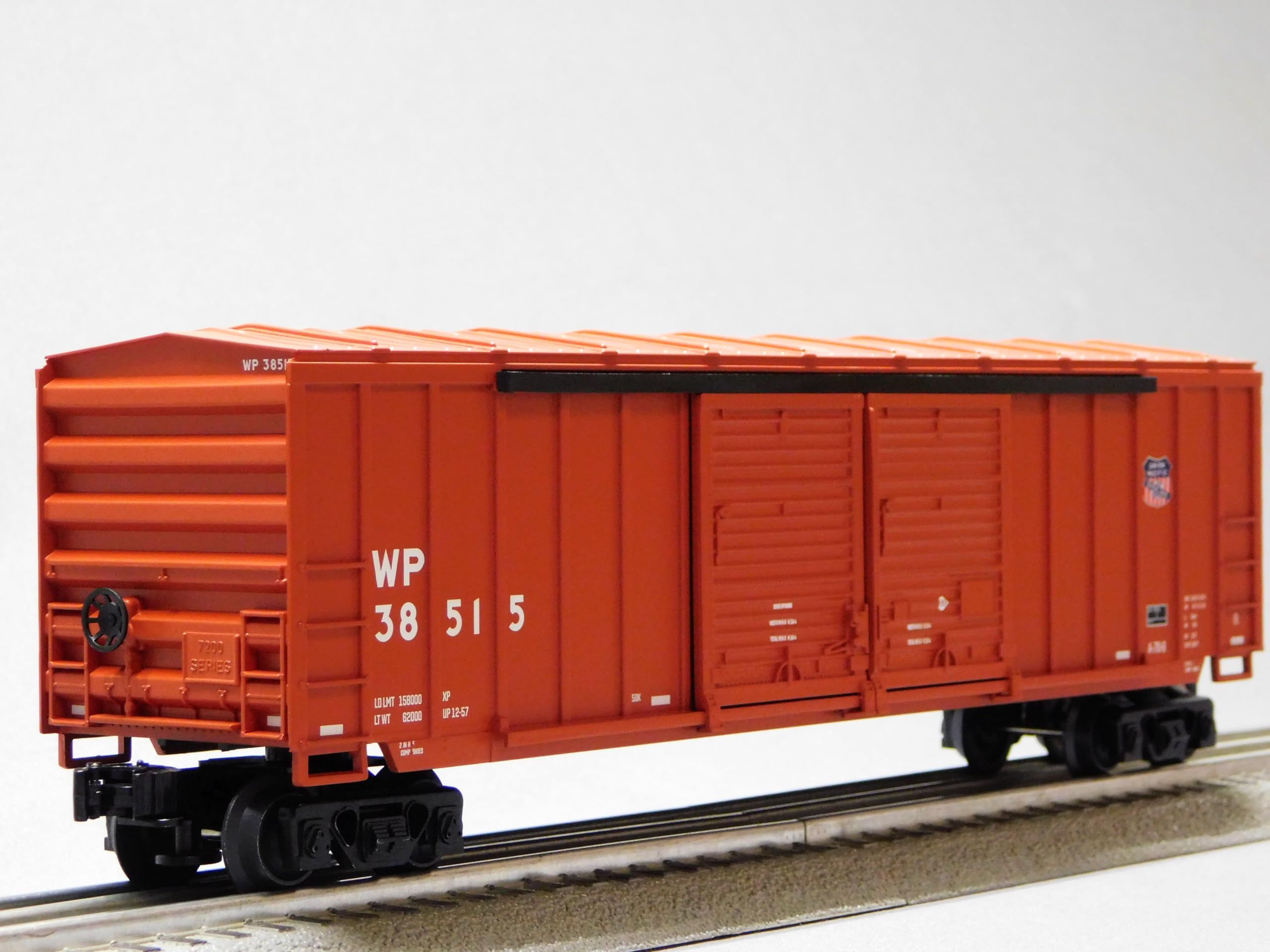 Amazon.com: Lionel Union Pacific Standard O Double Door BOXCAR