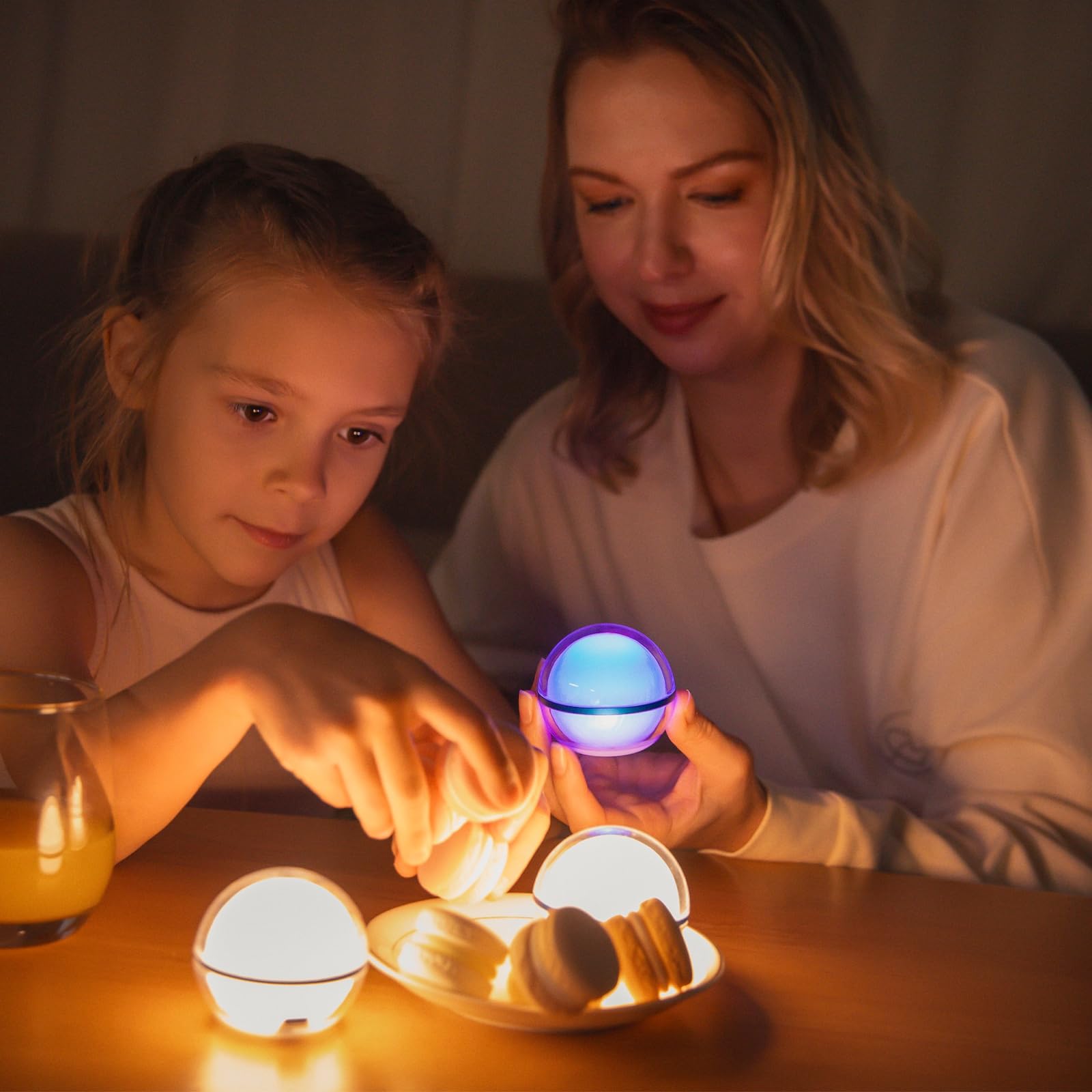 OLIGHT Sphere C 2 Stück LED Nachtlicht USB-C mit App | 75 Lumen, bis zu 40 Stunden Laufzeit, 20 Beleuchtungsoptionen, Farbwechsel, Dekoration, Schlafzimmer