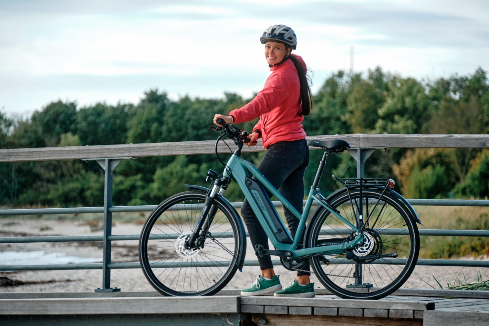 Fischer E-Bike Trekking VIATOR 2.1 Active, Elektrofahrrad für Damen und Herren, RH 45, 459Wh, Heckmotor 50Nm, 48V