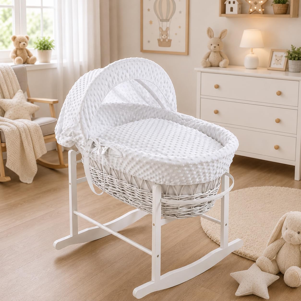 SOHOBABY Couffin en Osier de Fabrication Britannique avec Support à Bascule Blanc
