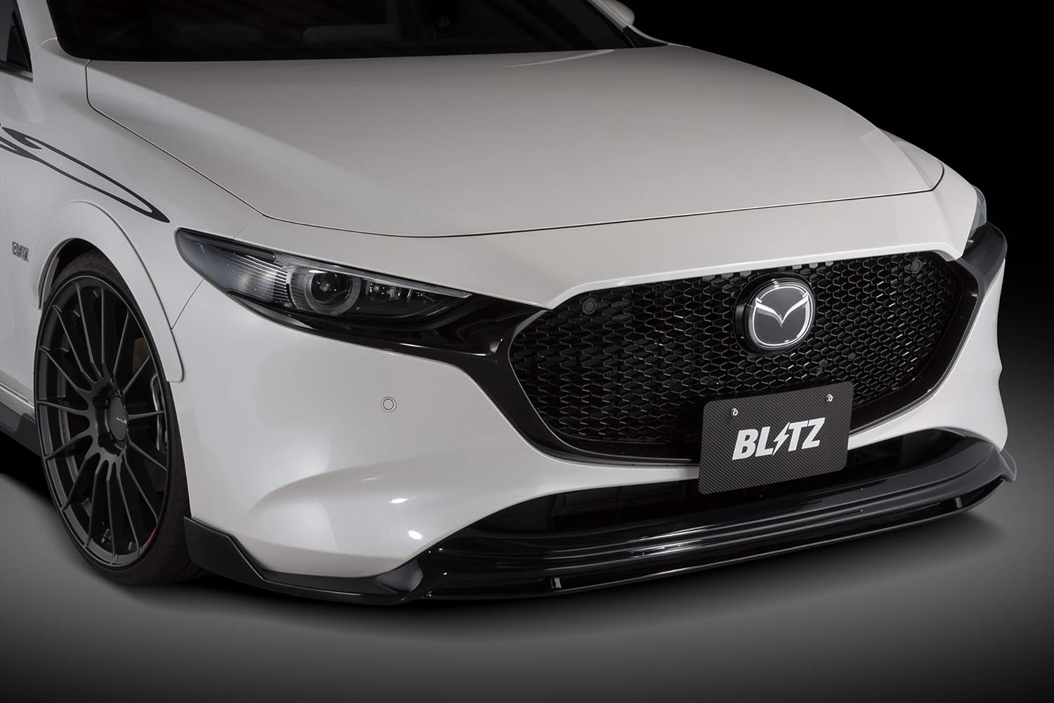 Amazon Blitz ブリッツ Aero Speed エアロスピード R Concept フロントリップスポイラー Bk マツダ Mazda3 Fastback Bp5p Bp8p Bpfp Bpep 60384 フロントスポイラー 車 バイク