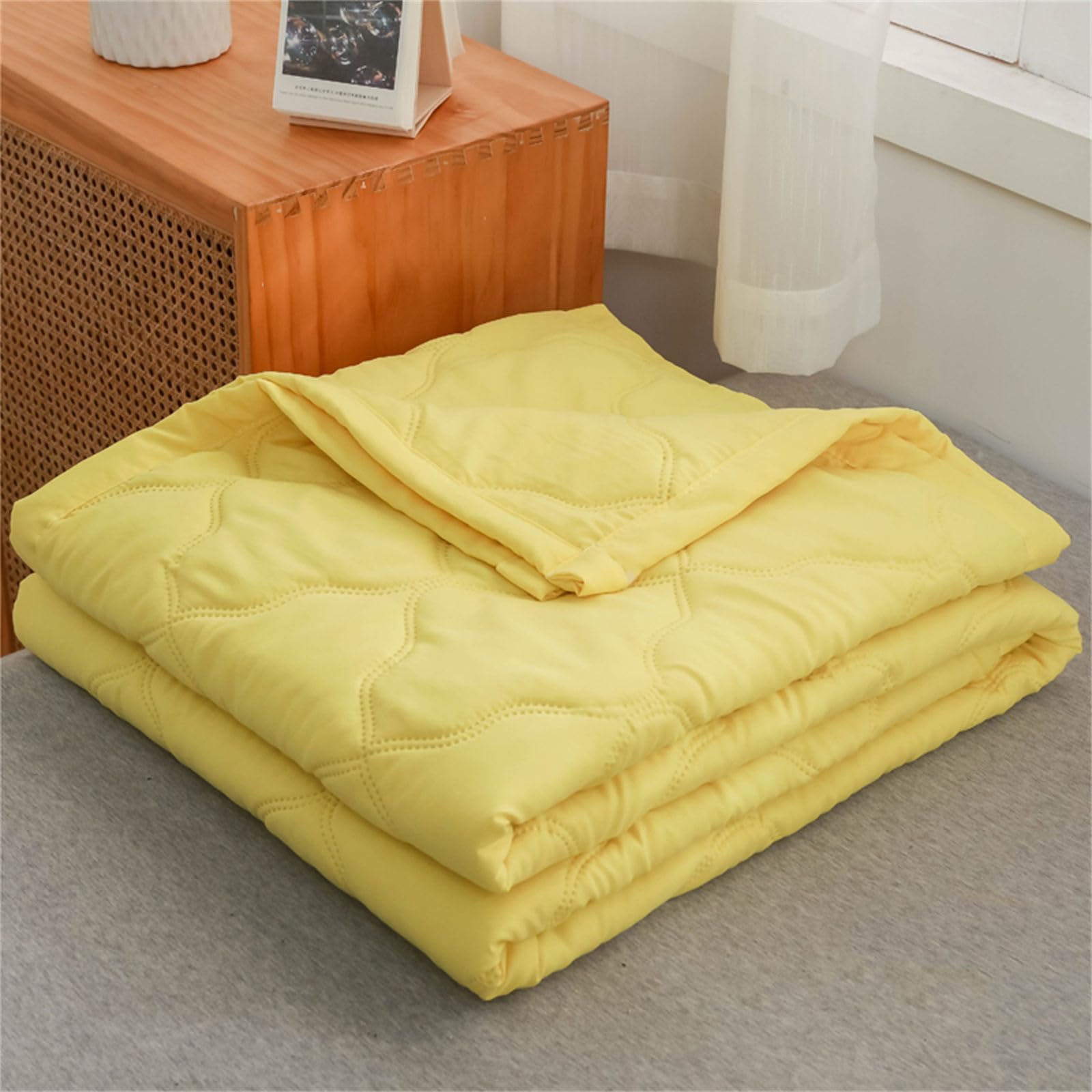 Microfibre Quilted Bedspread, Solid Color Quilt Bedspreads Bed Quilt Throw Soft Bed Coverlets Over Large Bedpreads Easy Care for All Season, Machine Washable (Yellow,200x230cm)