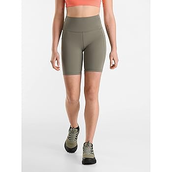 Arc'teryx Essent High-Rise Short 8 Women's | Versatile