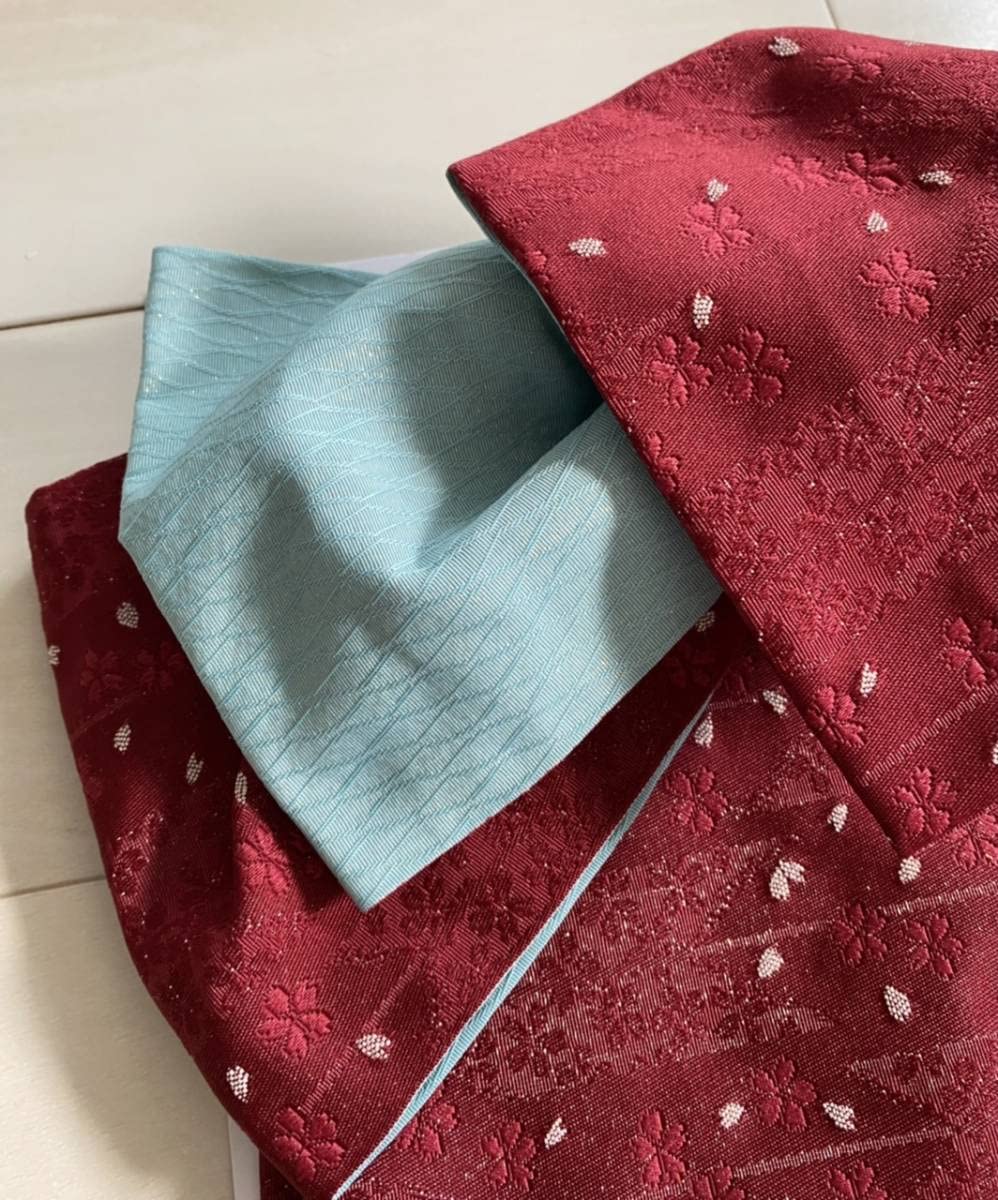 アンティーク濃いブルーに赤の模様の着物と作り帯セット アンティーク濃いブルーに赤の模様の着物と作り帯セット 楽天