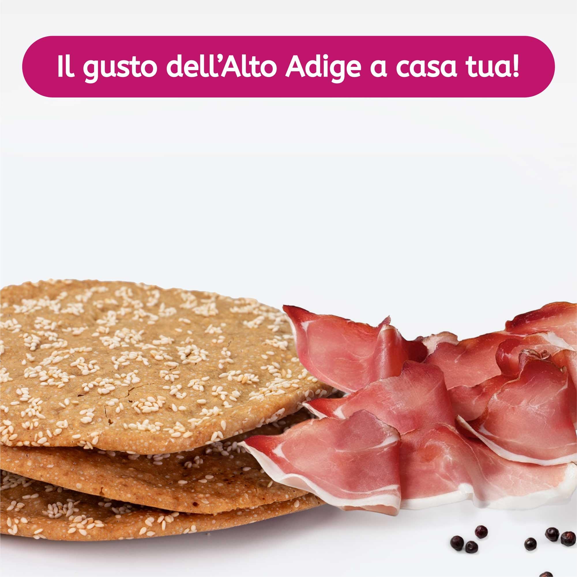 GUSTOS - 8 confezioni di Pane tradizionale dell'Alto Adige "Schüttelbrot" di segale | con Semi di Sesamo |150 g ciascuna, fatto a mano, gustoso e croccantissimo.