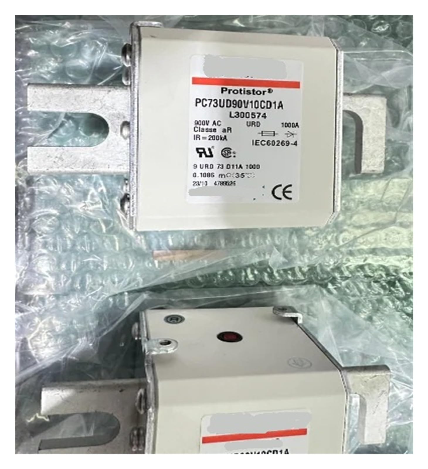 Fusibles PC73UD11C800D1A et PC73UD12C700D1A ultra rapides pour forte puissance
