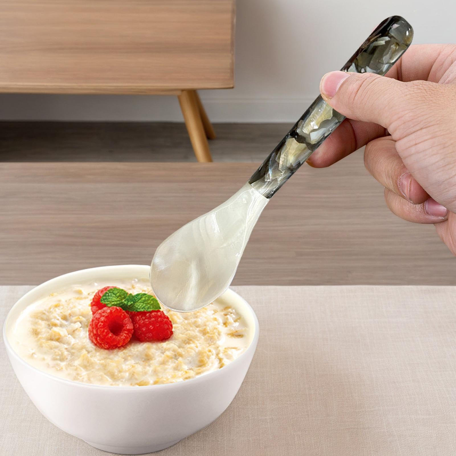 Cucchiaio da caviale con conchiglia, set di cucchiai in madreperla, set di posate per caviale, eleganti cucchiai per caviale, cucchiai decorativi, utensili da portata per caviale, set di 5 cucchiai