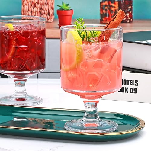 Miniatura 5 de Copas de vino vintage de 8 onzas, juego de 4 copas de agua con alce en relieve, encantadoras copas de Navidad de 8.5 fl oz para jugo, bebidas