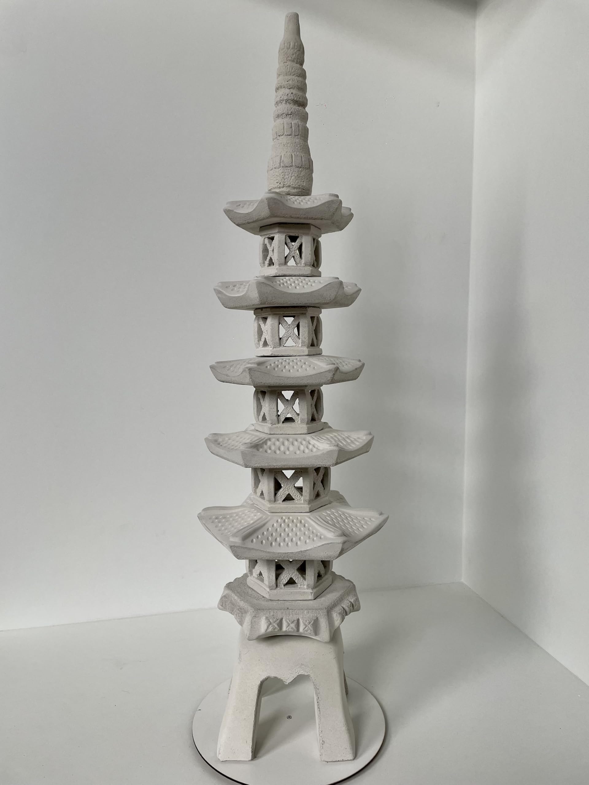 Steintempel im japanischen Stil Pagode 5 stöckig - Handgefertigte Gartenfigur aus regionalem Steinguss - Zen - Dekoration für Garten & Terasse - wetterfest & langlebig