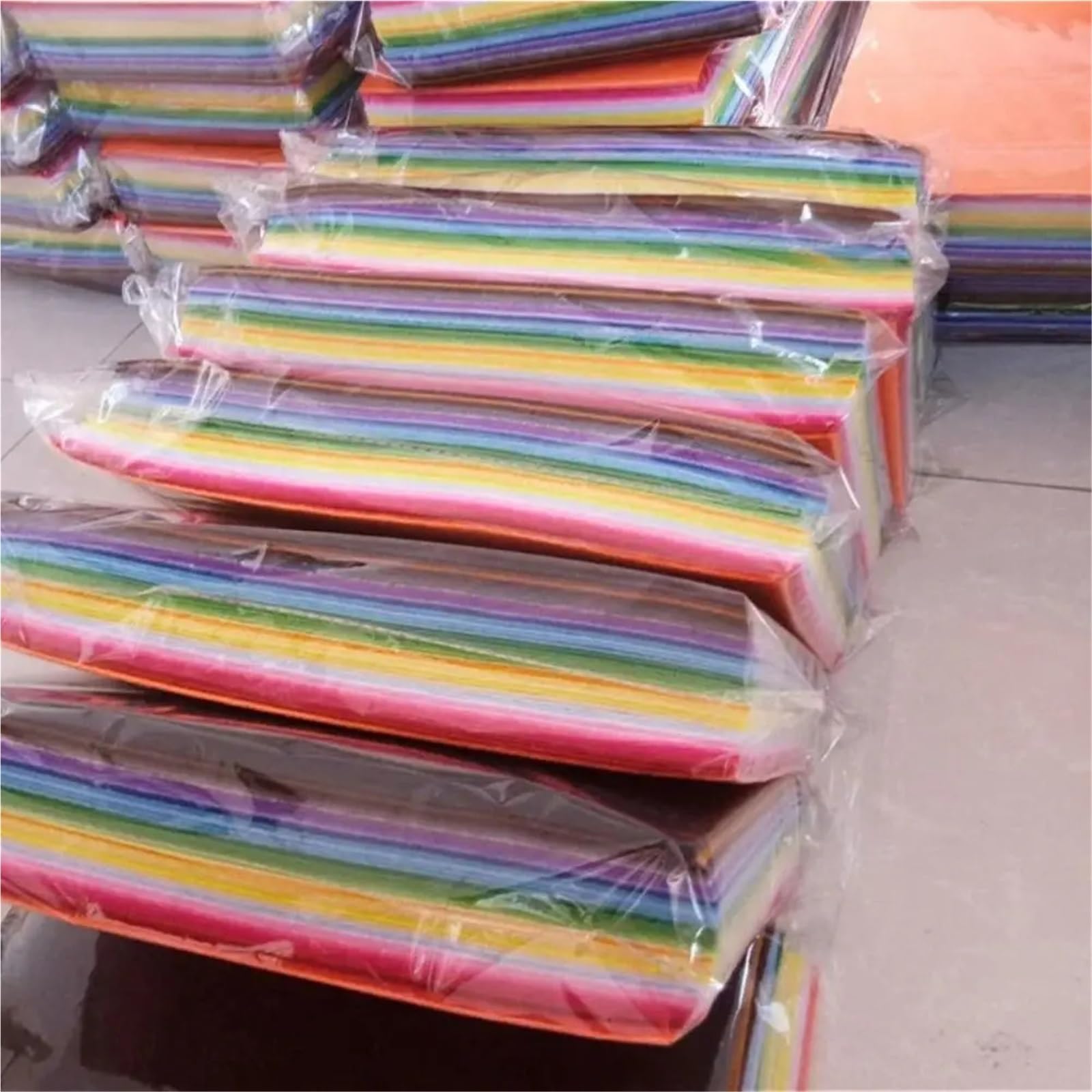 Hojas de fieltro de colores, 320 hojas de tela de fieltro para manualidades, 40 colores, varios tamaños para arte y manualidades (10 x 15 cm)