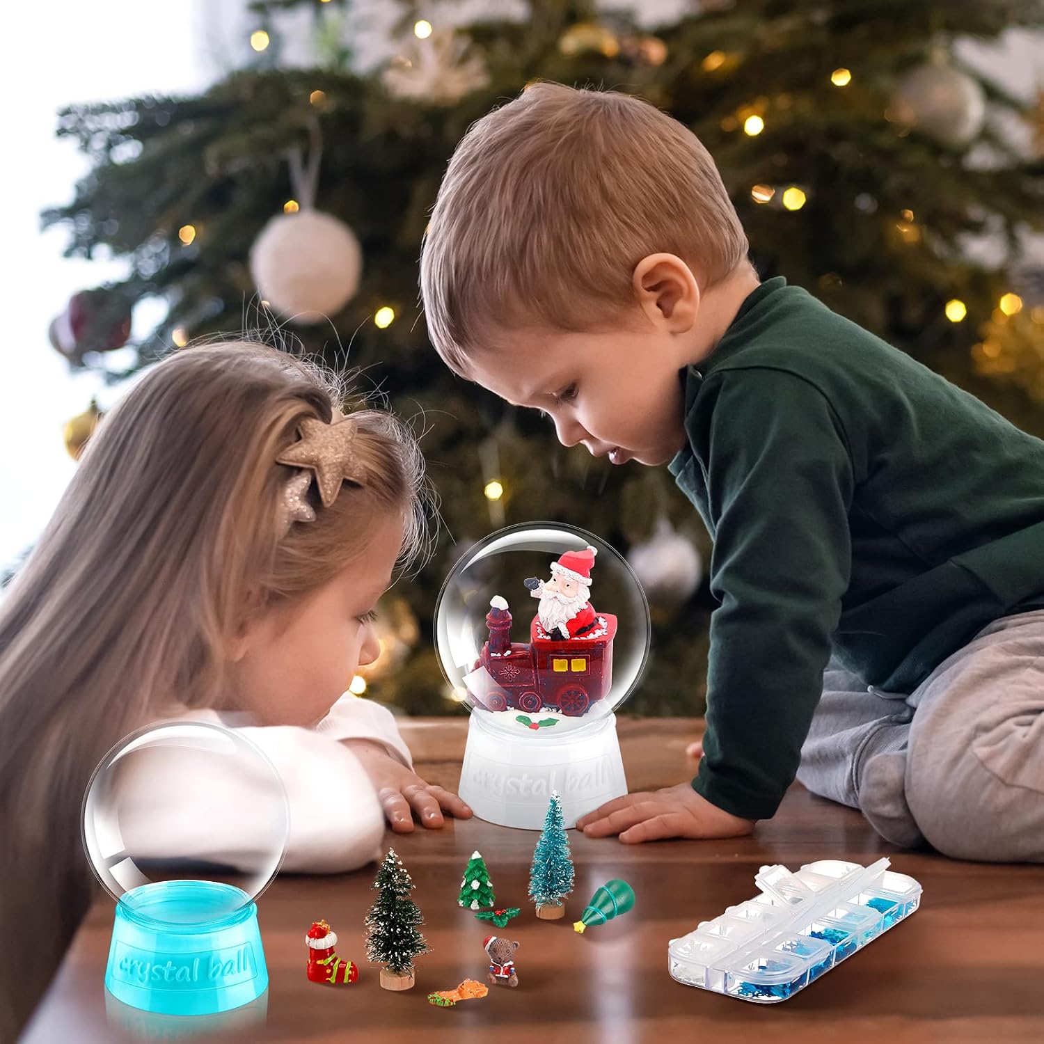 Yunsailing 30 Pcs DIY Snow Globe Kit Snow Globes Making Kit Tiny Resin Christmas Snowflake Sequins Plastic Globe Clay Artificial Christmas Trees Rustic Miniature Hanging for Xmas Party Decorations