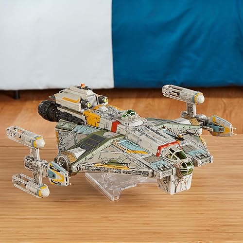 Miniatura 5 de STAR WARS Micro Galaxy Squadron Ghost (Secret Mission) - Vehículo de 15 pulgadas con tres vehículos adicionales más diez accesorios de micro figuras