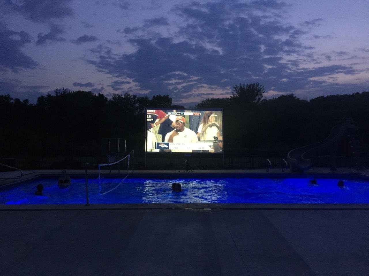 OnlineEEI, Keen Screen Portable Movie Projector Screen with Carry Bag, 7' 10" H x 8ft Wide, 105" Diagonal, 16:9 Aspect Ratio