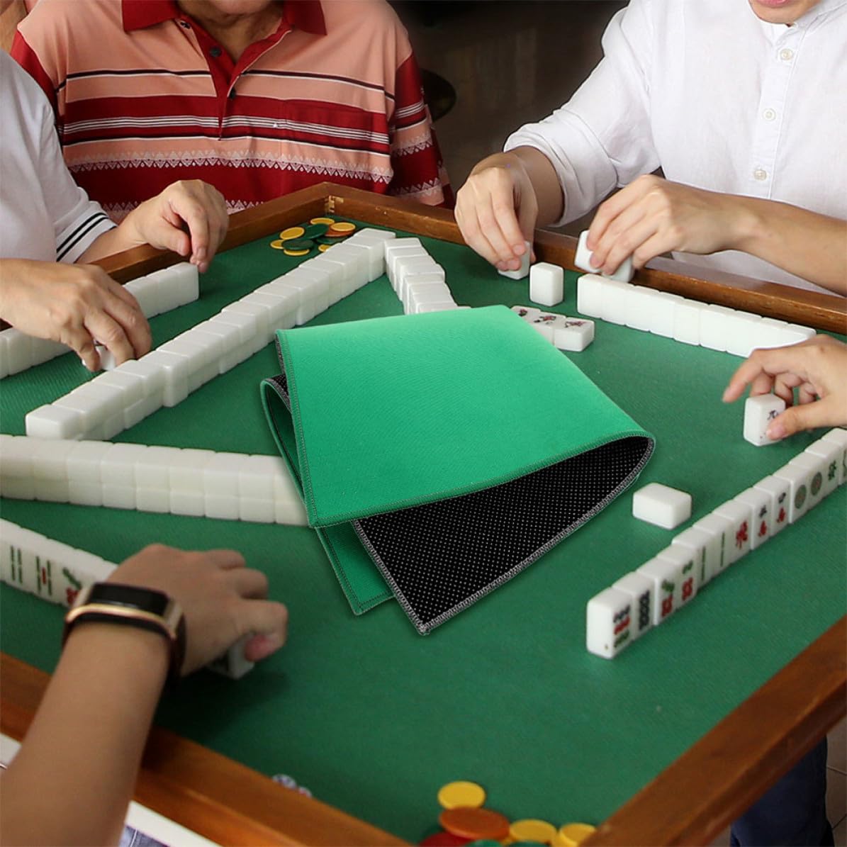 UKCOCO Mahjong Tischmatten 2 Stück Pack Dicke rutschfeste Quadratische Spielmatten für Kartenspiele Grüne Spielunterlagen für Familienspiele und Tischspiele