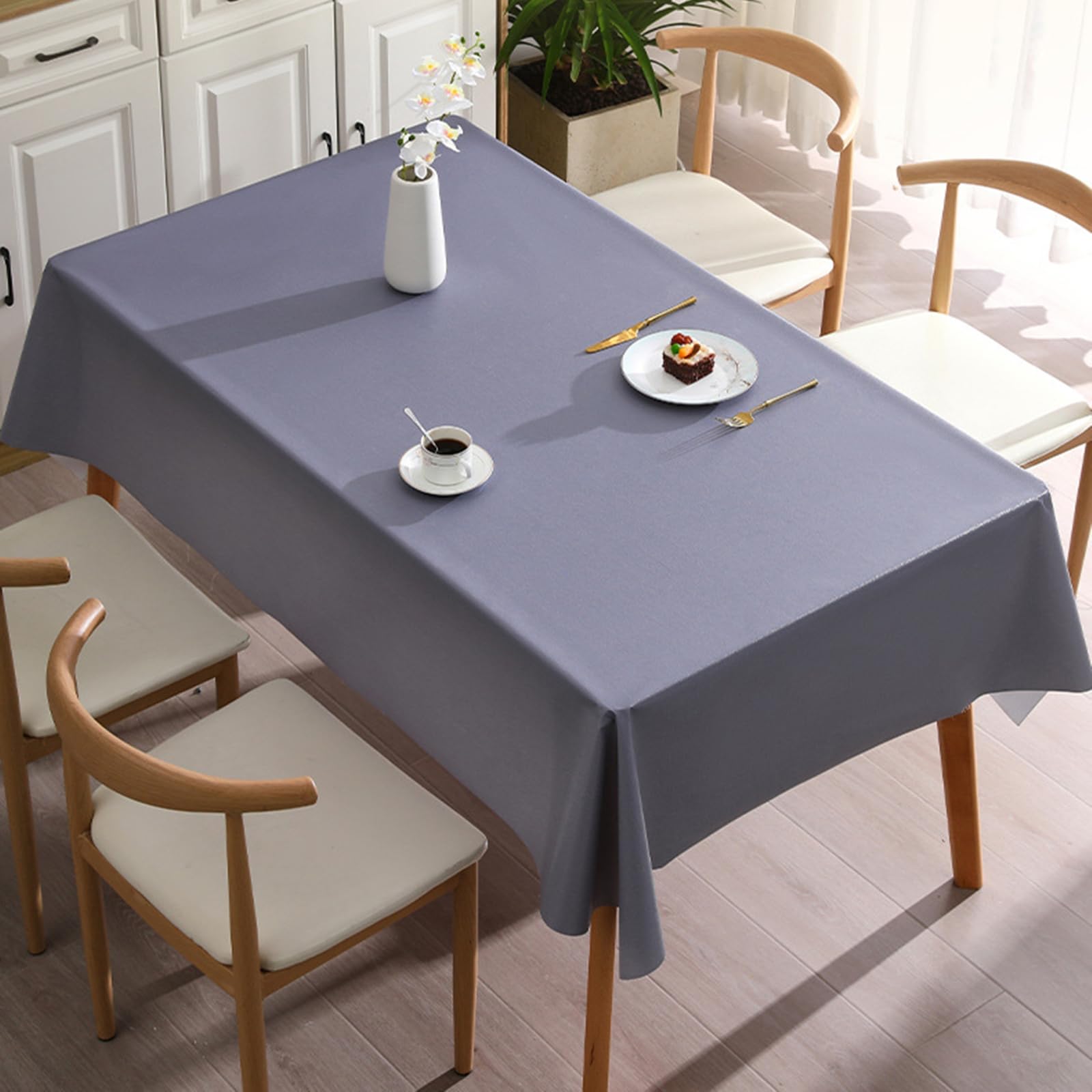 Nappe imperméable et anti-tache en PVC gris clair