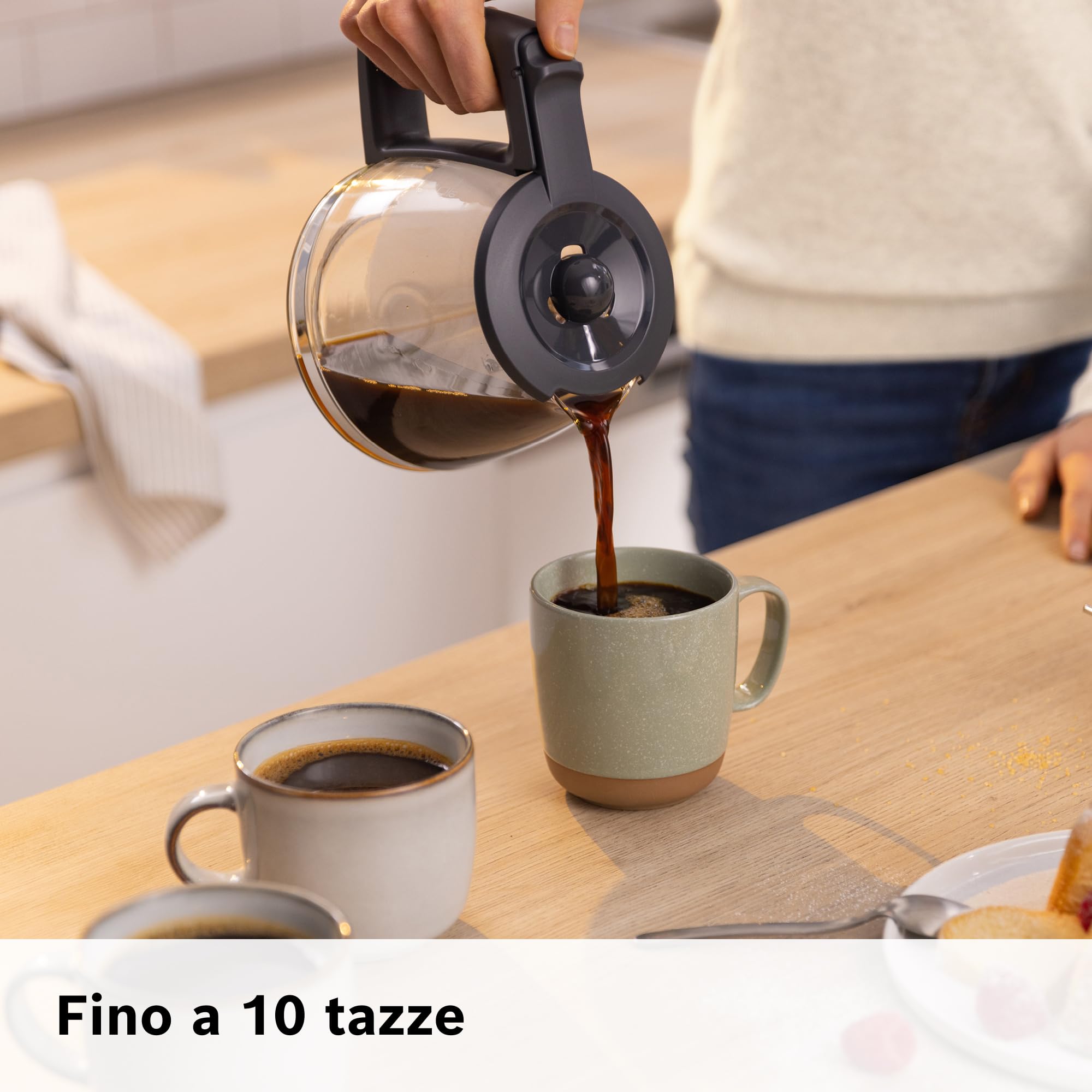 Bosch Macchina da Caffè Americano MyMoment TKA3M134, 1200 W, Capacità fino a 10 Tazze, Filtro Removibile, Caraffa in Vetro, Sistema Antigoccia, Serbatoio Rimovibile, Facile Decalcificazione, Rosso