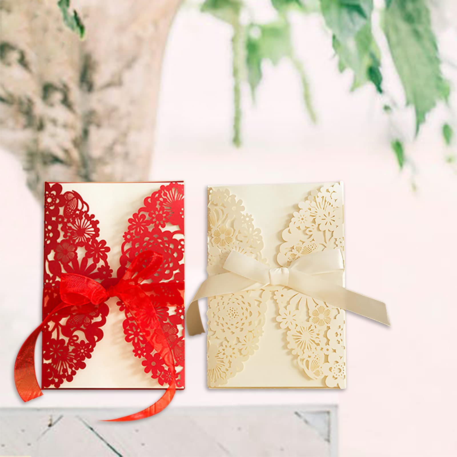 Biglietti d'invito per matrimonio con taglio floreale cavo e buste vuote all'interno, fiocco incluso, confezione da 10 o 25, 12,7 x 18,5 cm piegati, oro o rosso (25 uds.)