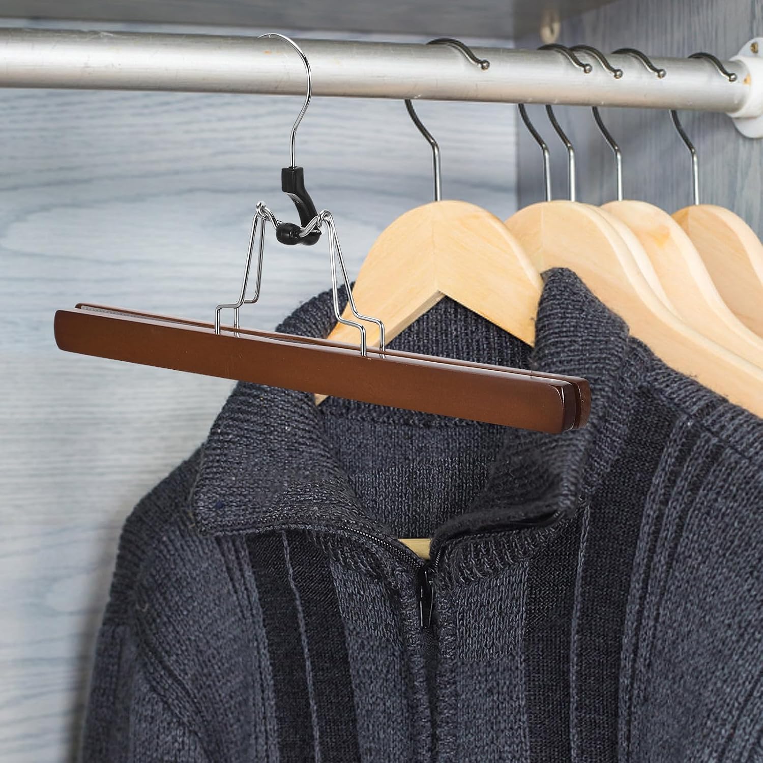 Wooden Skirt Hangers: Hair Extension Hanger Non Slip Wood Clamp with Silicone Padded - Space-Saving Hanging Clamp for Jeans Skirts Shorts Wigs