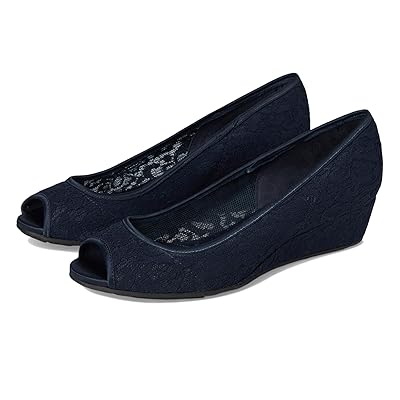 Bandolino Candra Women