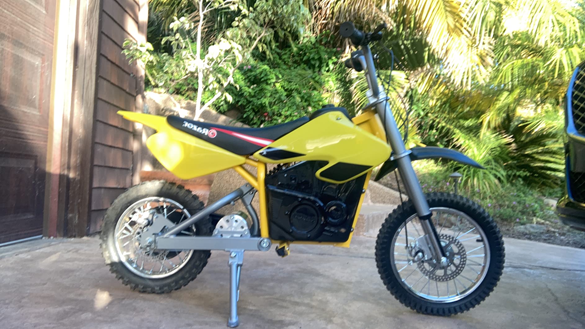 42/mo Finance Razor MX650 Dirt Rocket ElectricPowered Dirt Bike with Authentic Motocross