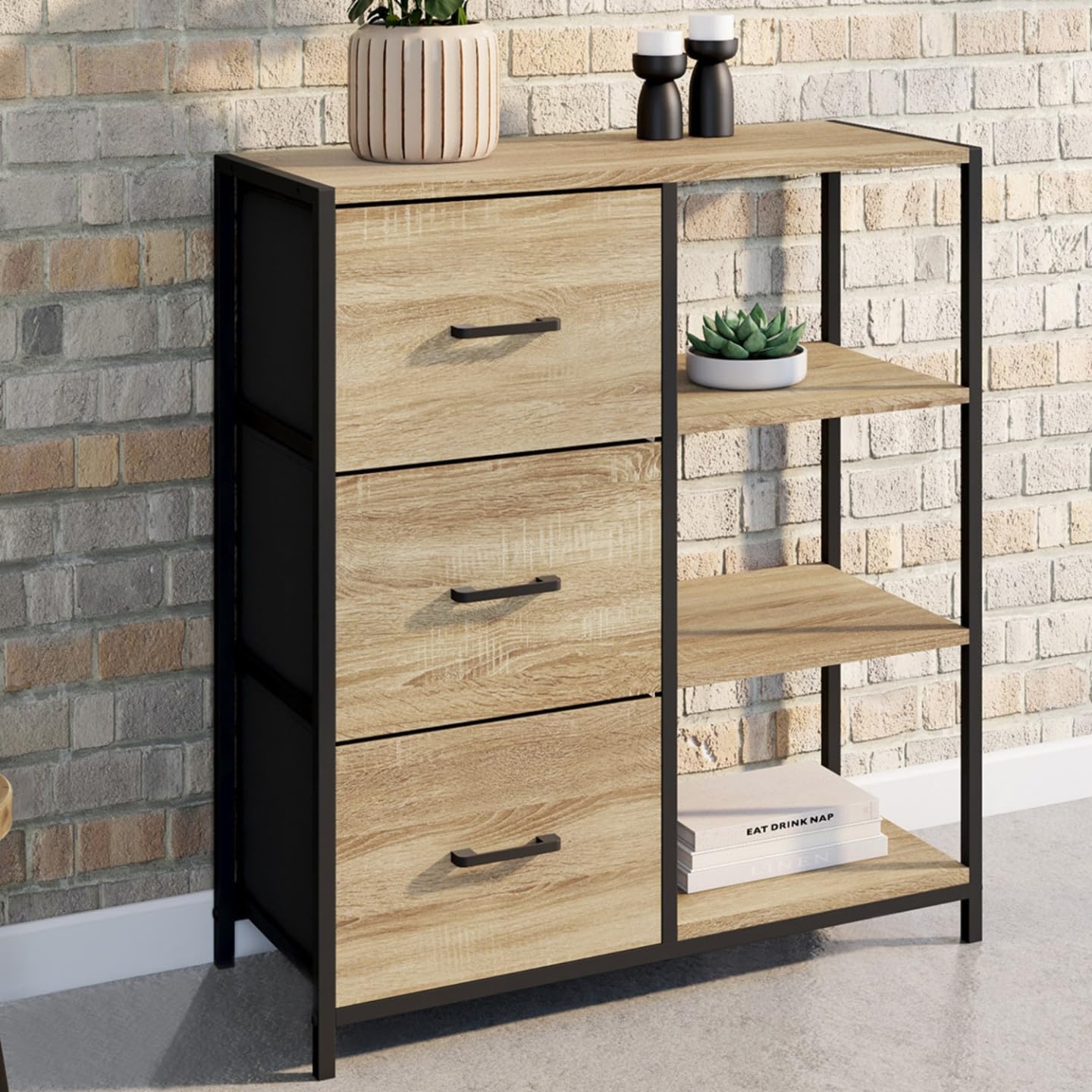 Mobile cassettiera con anta vetrata e 12 cassetti in legno stile indus
