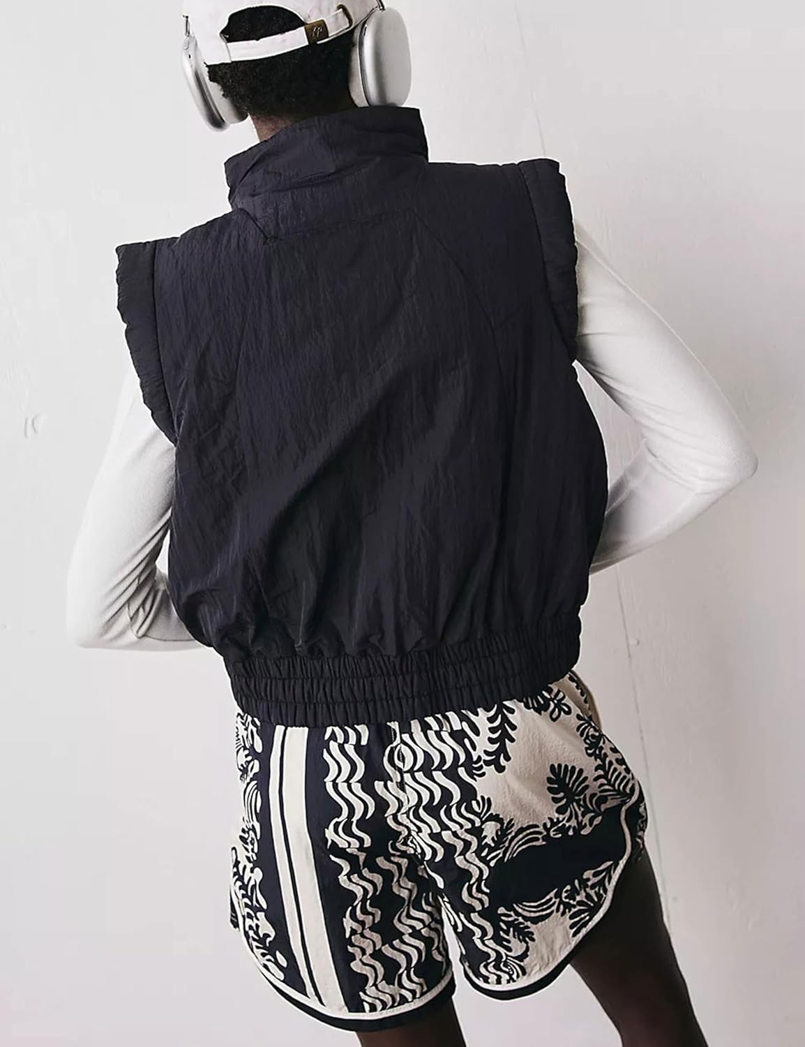 Zontroldy Women's Winter Puffer Vest Sleeveless High Neck Lightweight Padded Gilet Puffy Coat with Pockets - Image 4