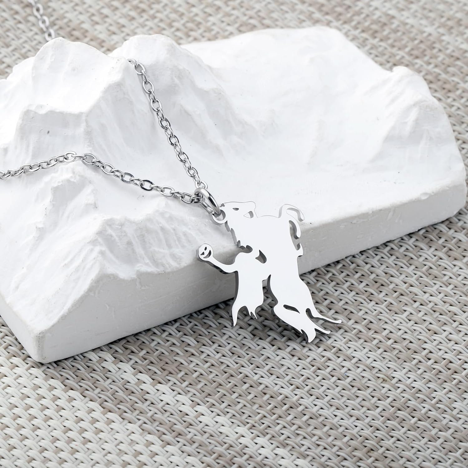LQRI Horse Horror Movie Inspired Necklace Horror Gift Halloween Party Gift Fantasy Movie Lovers Merchandise