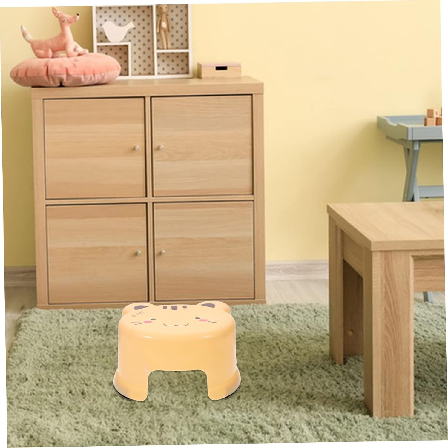 Ipetboom Thickened Non Slip Plastic Stool for Cartoon Design Nursing Step Stool for Bathroom Bedroom Kindergarten Use Portable and Sturdy Yellow Seat