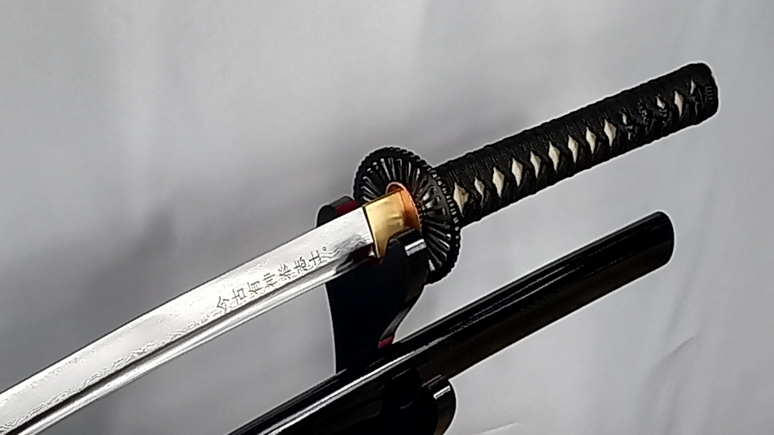 Samurai Metrix Schwerter Katana Schwert - scharf, echt & handgeschmiedet - gefaltetes Katana Schwert ohne Ständer - echtes Japanisches Samurai Sword aus Kohlenstoffstahl - Japan Deko Katanas