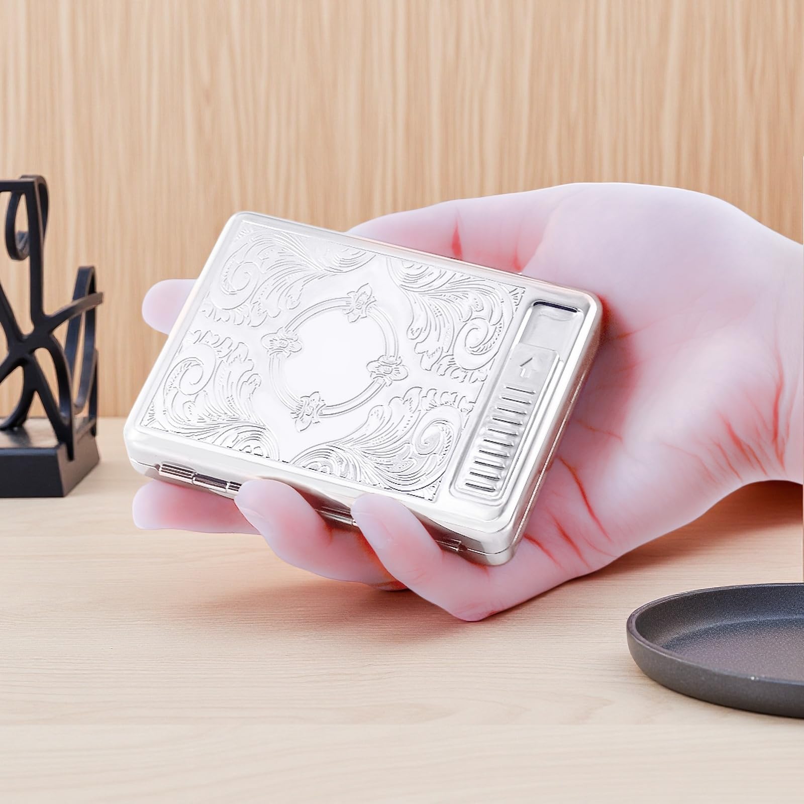 Amazon.com: Cigarette Case of Metal 100s Size with USB Rechargeable Lighter 
