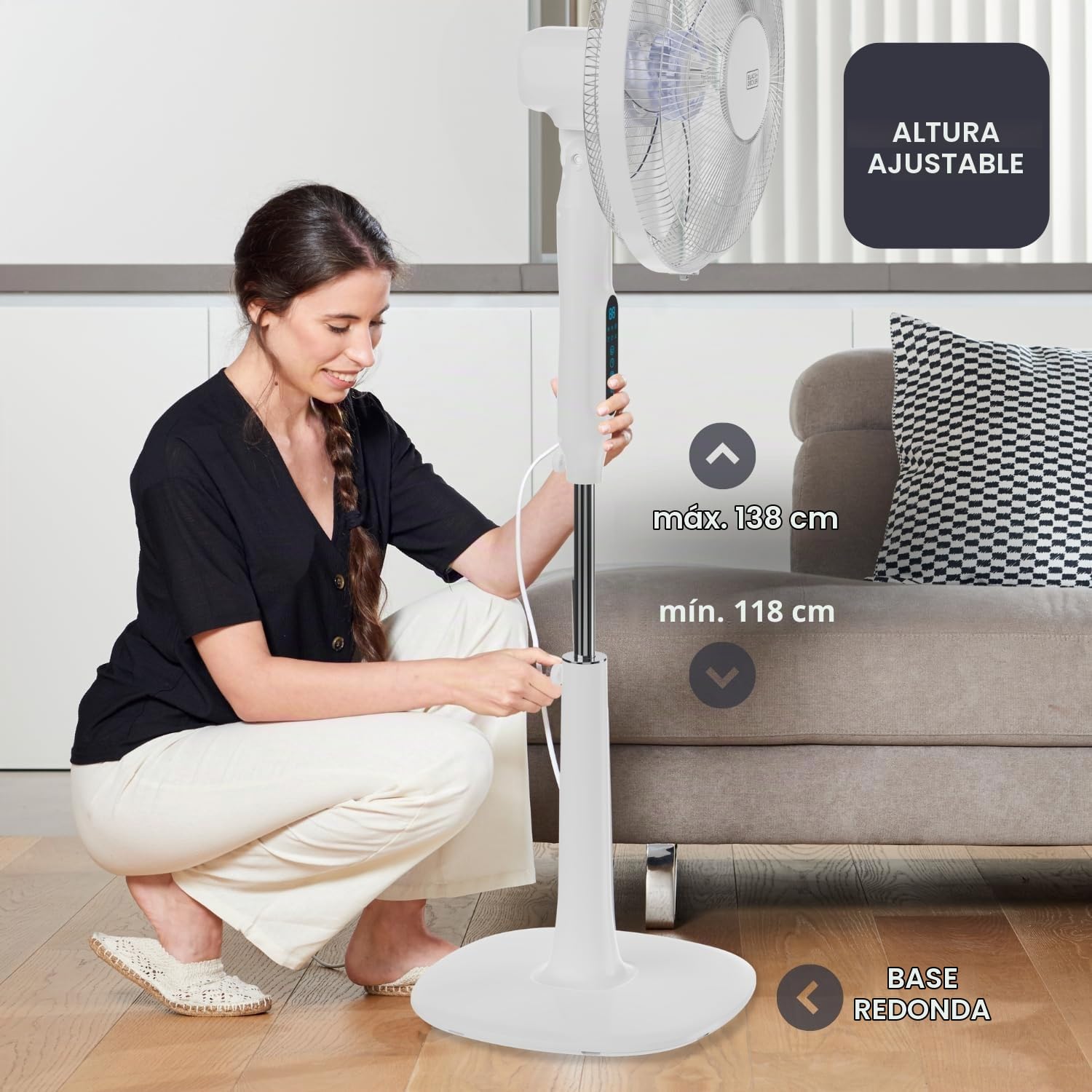 Black+Decker - Ventilador de Pie 30W | 24 Velocidades | Modos Normal, Natural y Noche | Timer 15h | Oscilación Automática | Altura Ajustable 118-138 cm | Pantalla LED | Silencioso | Mando a Distancia