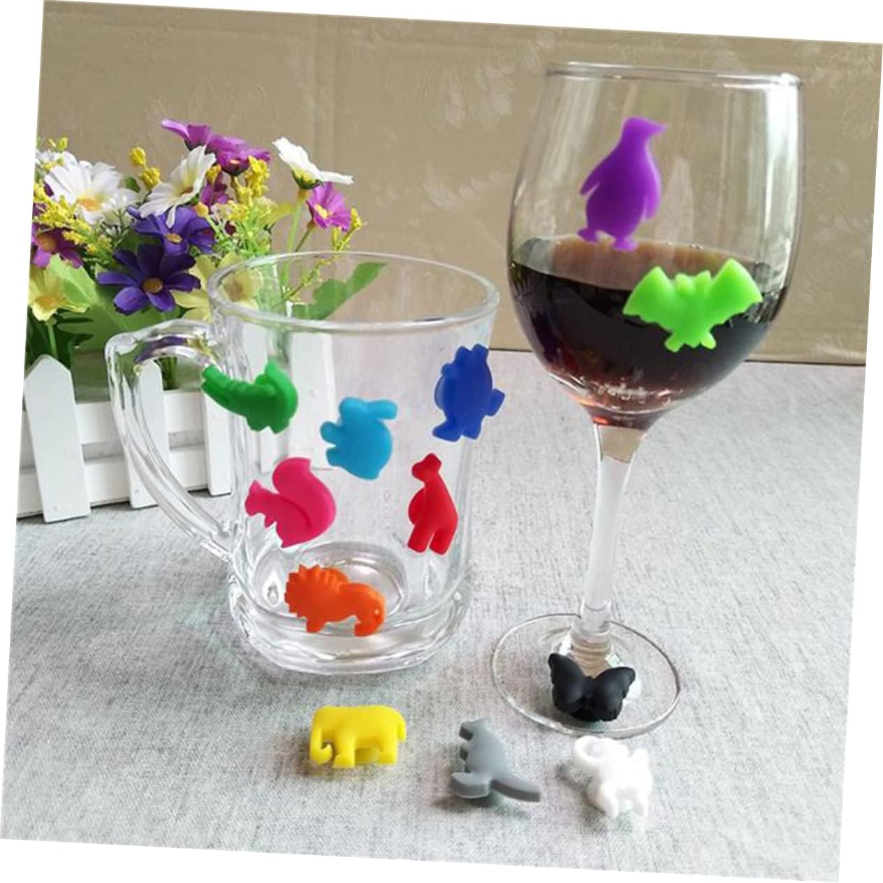24Pcs Silicone Wine Glass Markers Ocean Land Animal Drink Identifiers Reusable Cup Labels for Parties Food Grade Silicone Fun Drink Markers