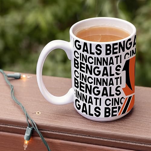 Vista 77 de Rico Industries NFL Football 15 oz White Ceramic Mug