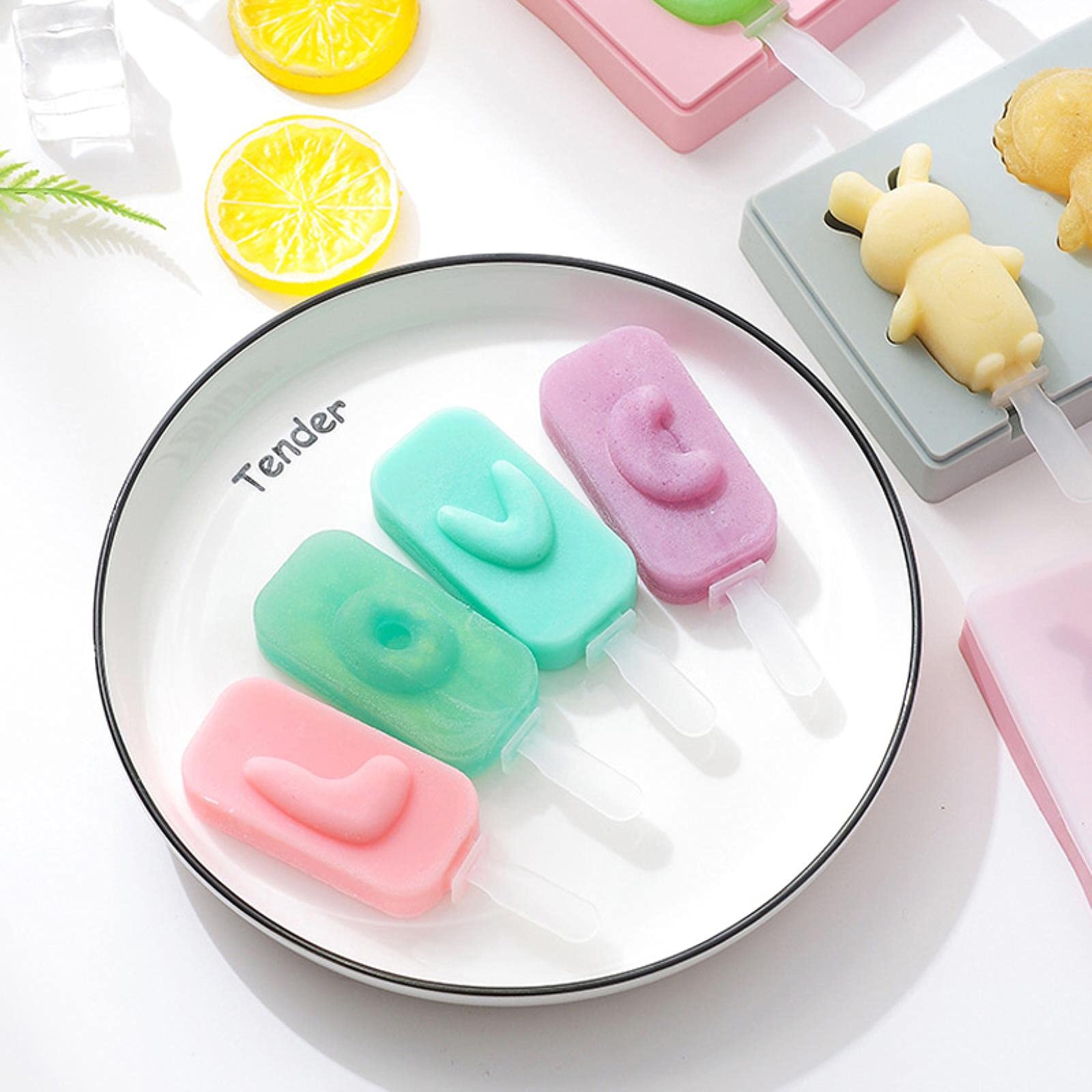 Moule à Glace Avec Bâtonnets - 12 Empreintes Animaux - Plastique Alimentaire, Couvercle Inclus - Dimensions 21,4x18,9cm
