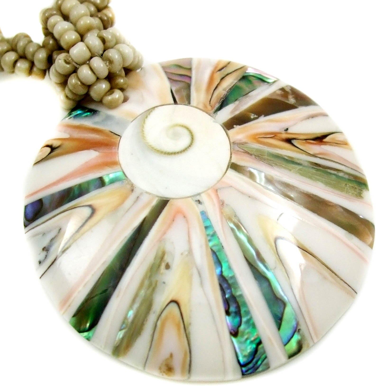 Round Iridescent Abalone Shell Necklace, Natural Cone Shell Shiva Eye Necklace, Handmade Beaded Seashell Abalone Necklaces for Women Jewelry AA270