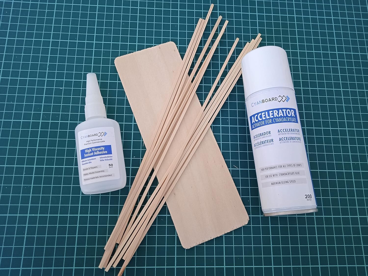 Kit 3 X Adhesivo de Cianoacrilato de Alta Viscosidad (3 X 50grs) + 3 X Activador Acelerador Tapa Poros (3 X 200ml), Adhesivo Instantáneo para Materiales Porosos: Madera, Goma, Cuero