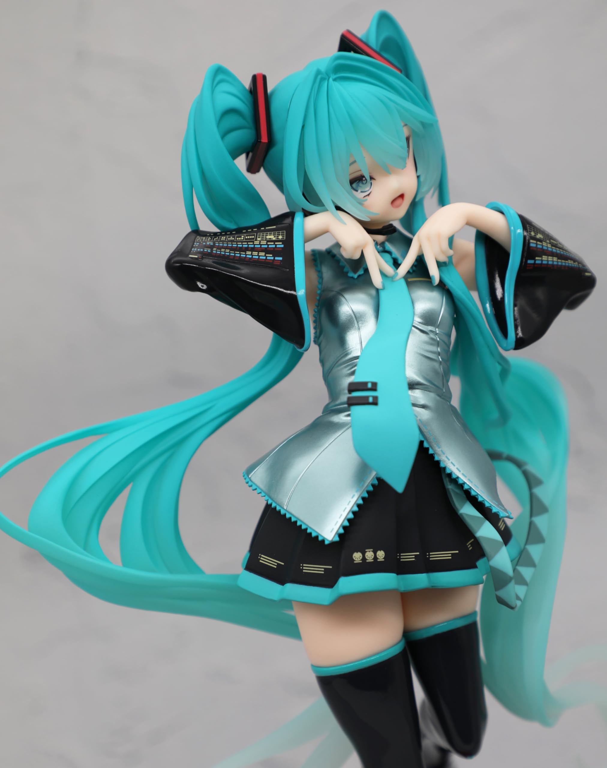 Amazon.co.jp: 初音ミク フィギュア T-most サイズ：約30cm : ホーム