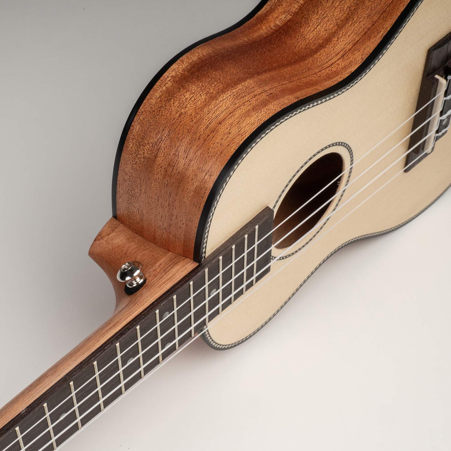 CASCHA Konzert Ukulele, Massive Fichtendecke, Solid Top, Hawaii Gitarre Starter Lern Set mit Zubehör, Aquila-Saiten, Anfänger Buch, Tasche, Stimmgerät und 3 Plektren