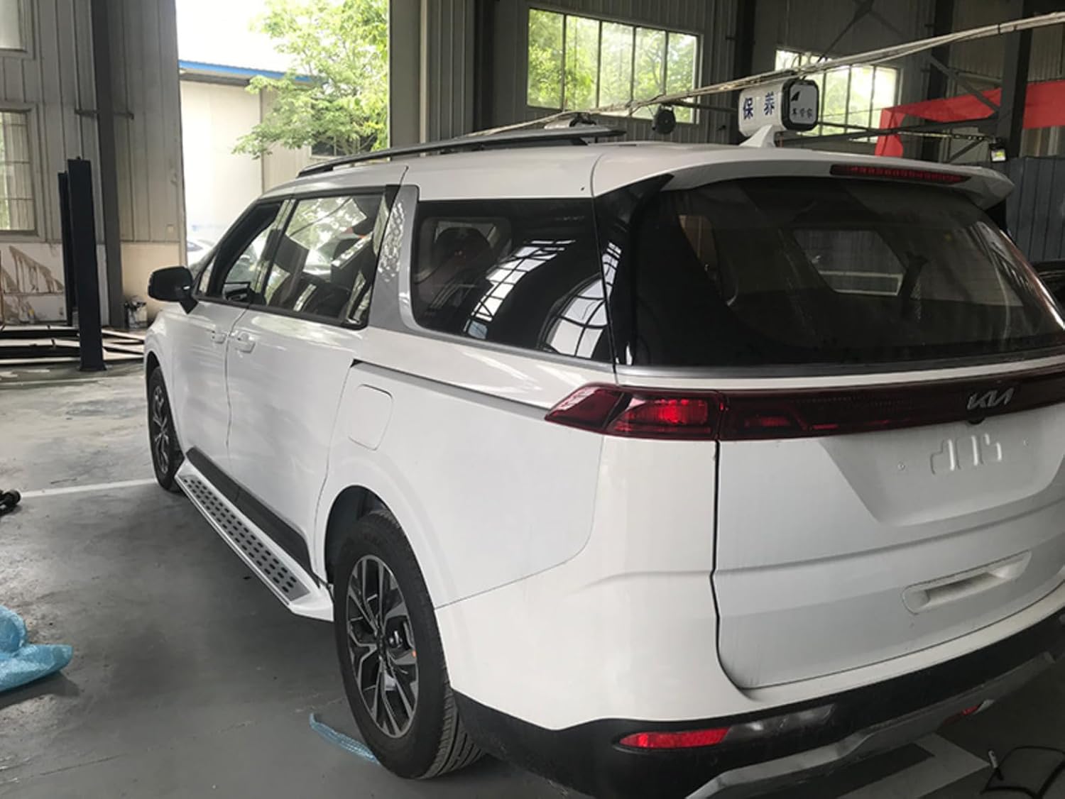 Side Steps Running Boards Fits for KIA Carnival 2020-2024 Nerf Bar Pedals 2PCS Silver with Black Aluminum