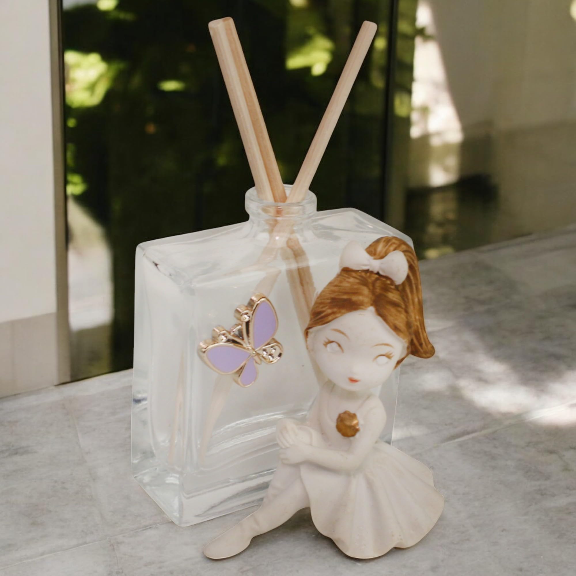 DLM-A723 Bomboniere 6 utili Profumatori in vetro trasparente cm 6x5x6 con 6 profumi e 6 scatole Ballerina con farfalla per Battesimo Bimba Comunione Bambina Cresima Ragazza 18 Compleanno